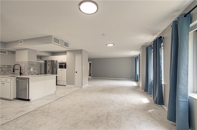 APT-210-211 - 4550 Warwick Blvd, Condo with 3 bedrooms, 3 bathrooms and null parking in Kansas City MO | Image 45