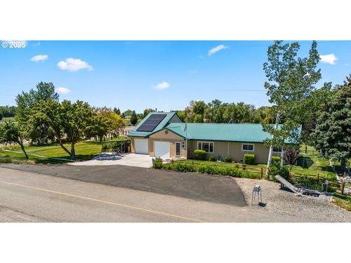 350 Snowmoody Way, Ontario, OR, 97914-8422 | Card Image
