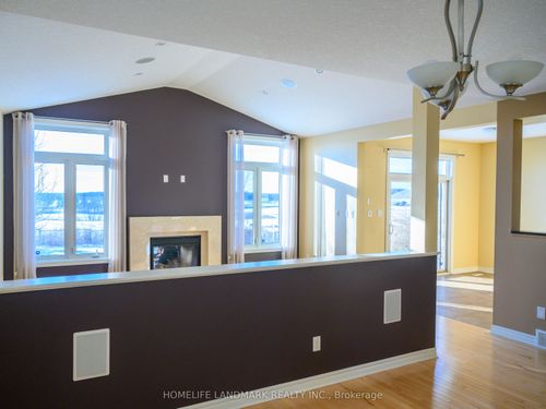 2143 Wickerson Rd, London, ON, N6K5C4 | Card Image