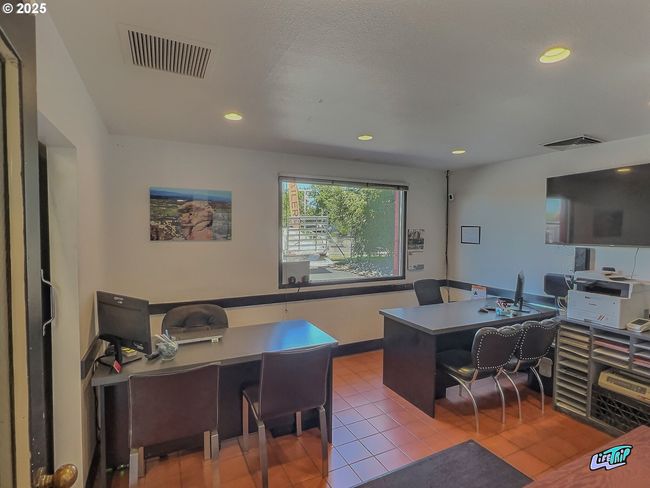 786 Ne Burnside Rd, Home with 0 bedrooms, 0 bathrooms and 60 parking in Gresham OR | Image 13