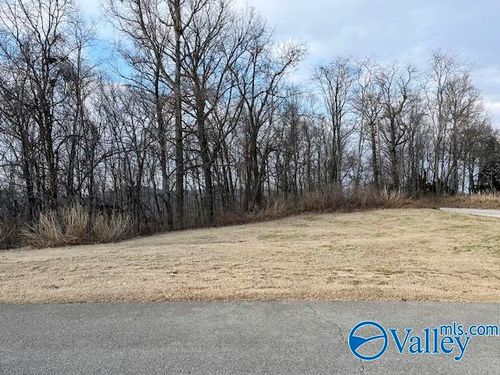 151 Ledge View Dr Se, Huntsville, AL, 35802-1481 | Card Image