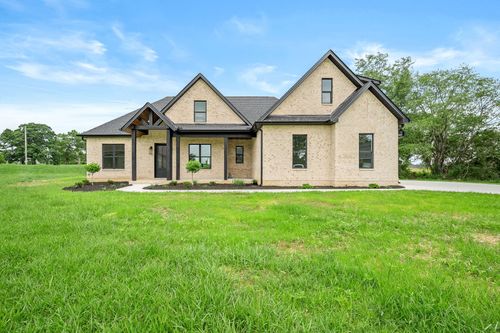 102 Victoria Ct, Tullahoma, TN, 37388-5405 | Card Image