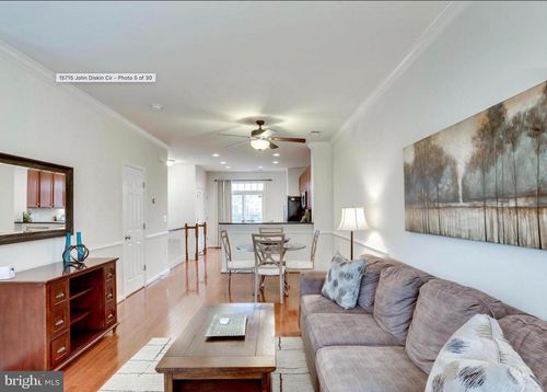 15715 John Diskin Cir, WOODBRIDGE, VA, 22191-6555 | Card Image
