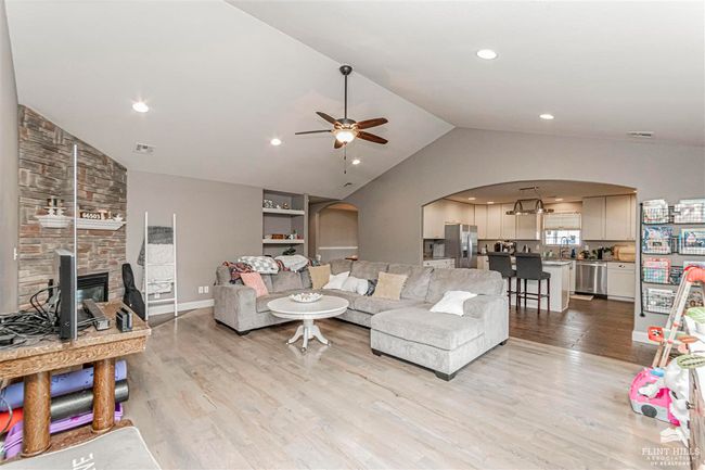 1109 S Mill Point Cir, House other with 4 bedrooms, 3 bathrooms and null parking in Manhattan KS | Image 11