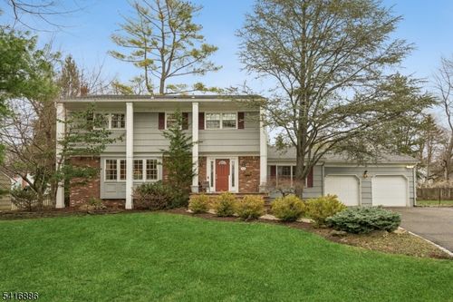 12 Troy Dr, Livingston, NJ, 07039-2423 | Card Image