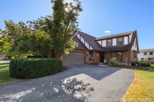 625 Edward Rd, Naperville, IL, 60540-6920 | Card Image