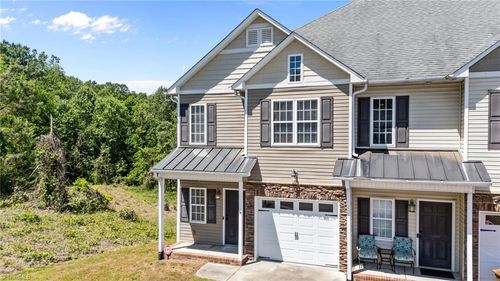 410 Beaumont Cir, Clemmons, NC, 27012-7407 | Card Image