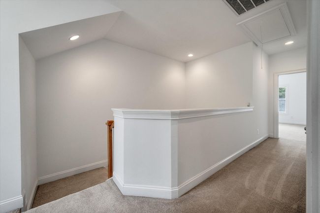 upstairs hall | Image 27