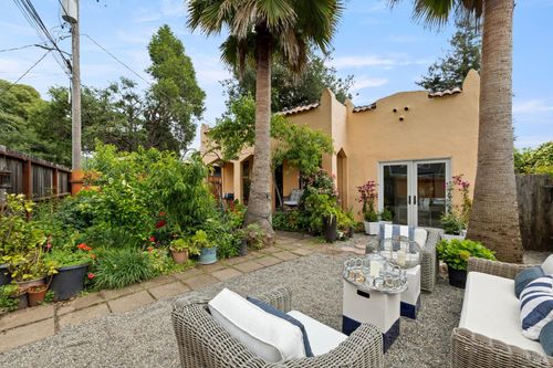230 Pine Ave, Sonoma, CA, 95476-8527 | Card Image