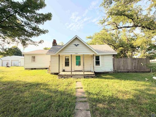 1406 Penobscot St, Burlington, KS, 66839-2281 | Card Image