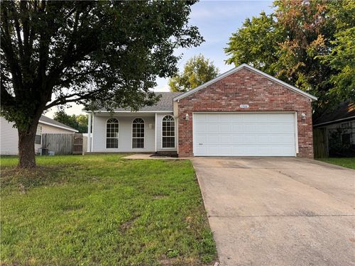 1502 Cresent St, Bentonville, AR, 72712-9409 | Card Image