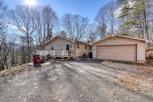 131 Hickory Ridge Cir, Hayesville, NC, 28904-7166 | Card Image