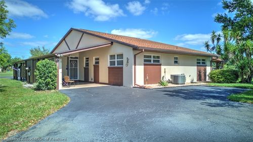 2402 Golf Hammock Dr, SEBRING, FL, 33872-1211 | Card Image