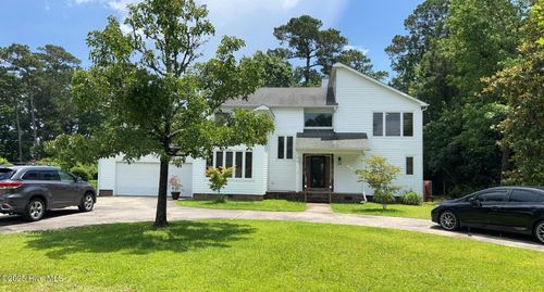 94 Bonita Ln, Swansboro, NC, 28584-8440 | Card Image