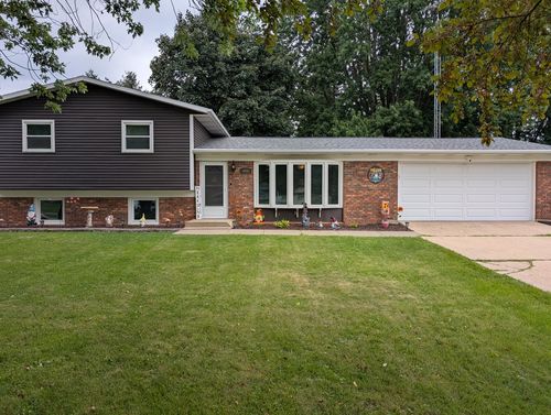 808 Virginia Ave, LENA, IL, 61048-9357 | Card Image