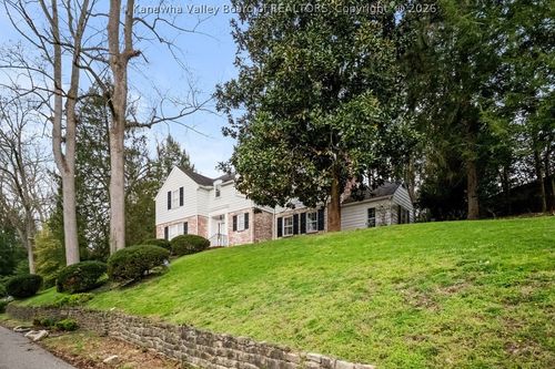 606 Briarwood Rd, Charleston, WV, 25314-1102 | Card Image