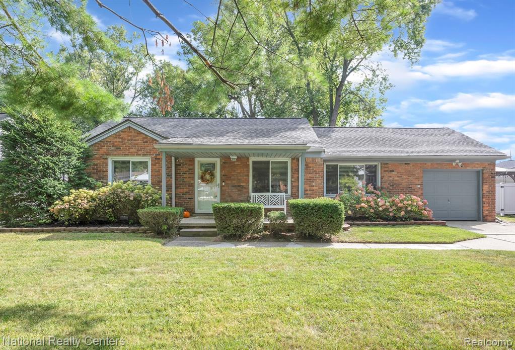 Foch St, Livonia, MI 48154