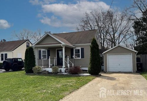 34 Eisenhower Ave, Spotswood, NJ, 08884-2307 | Card Image
