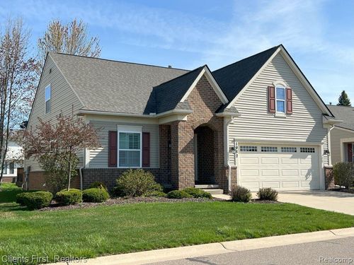 78-1082 Paddock Dr, South Lyon, MI, 48178-8071 | Card Image