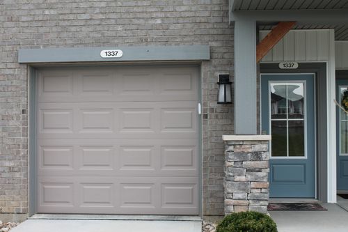 1337 Retriever Way, Florence, KY, 41042-6506 | Card Image
