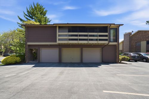1c-1 W Stonebridge Ct, Palos Hills, IL, 60465-2372 | Card Image