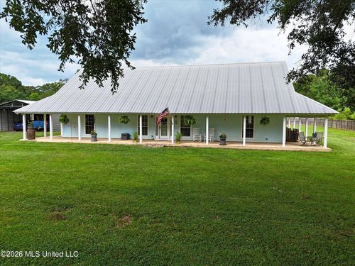 3506 Jerry Davis Rd, Moss Point, MS, 39562-6046 | Card Image