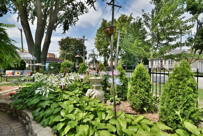 8001 45 Th St, House other with 3 bedrooms, 2 bathrooms and 2 parking in Lyons IL | Image 19
