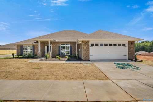 3021 Joseph Dr Se, Decatur, AL, 35603-5846 | Card Image