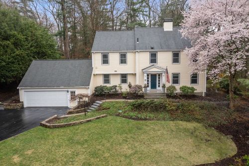 11 Sterling Rd, Wellesley, MA, 02482-7013 | Card Image