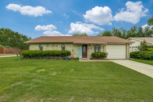 326 Independence Dr, Garland, TX, 75043-2316 | Card Image