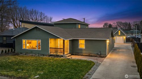 803 S Whitman St, Ellensburg, WA, 98926-3846 | Card Image