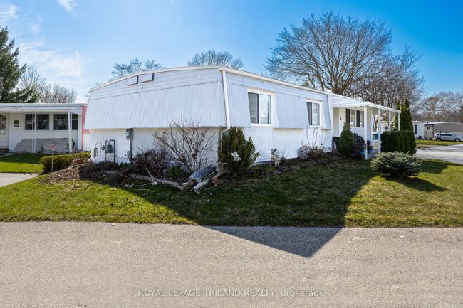 265 Pebble Beach Pky, House other with 2 bedrooms, 2 bathrooms and 2 parking in Grand Bend ON | Image 38