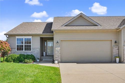 2942 Stone Creek Ct, Marion, IA, 52302-6458 | Card Image