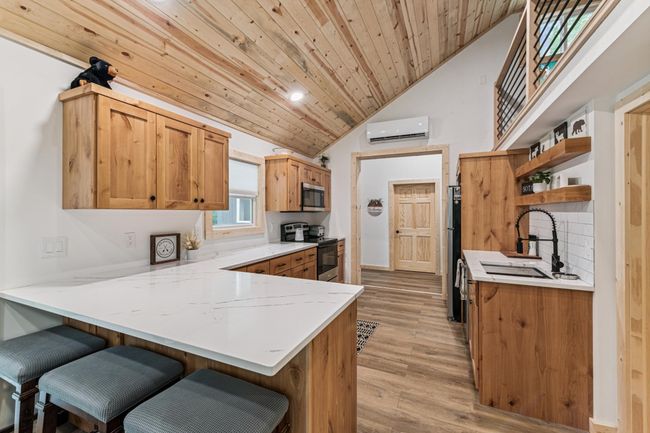 07_Interior.jpg | Image 6
