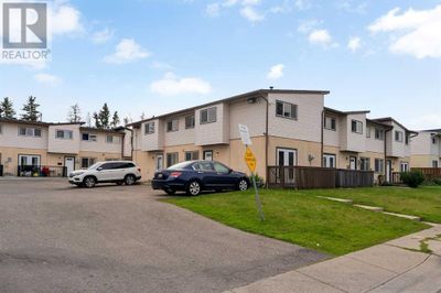 27 - 4531 7 Ave Se, Townhouse with 3 bedrooms, 2 bathrooms and 1 parking in Calgary AB | Image 3