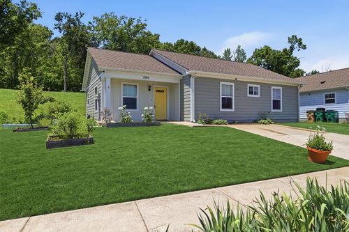 2501 Vista Ln, Nashville, TN, 37207-3145 | Card Image