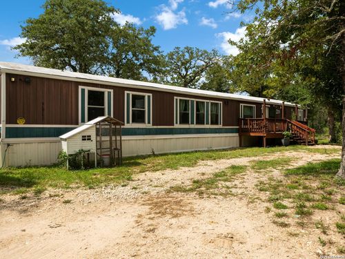 181 Oak Valley Dr, La Vernia, TX, 78121-5220 | Card Image