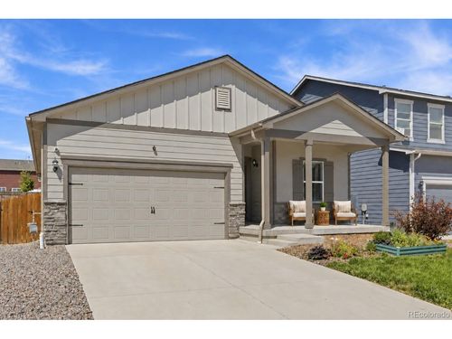 389 Maple St, Bennett, CO, 80102-8661 | Card Image