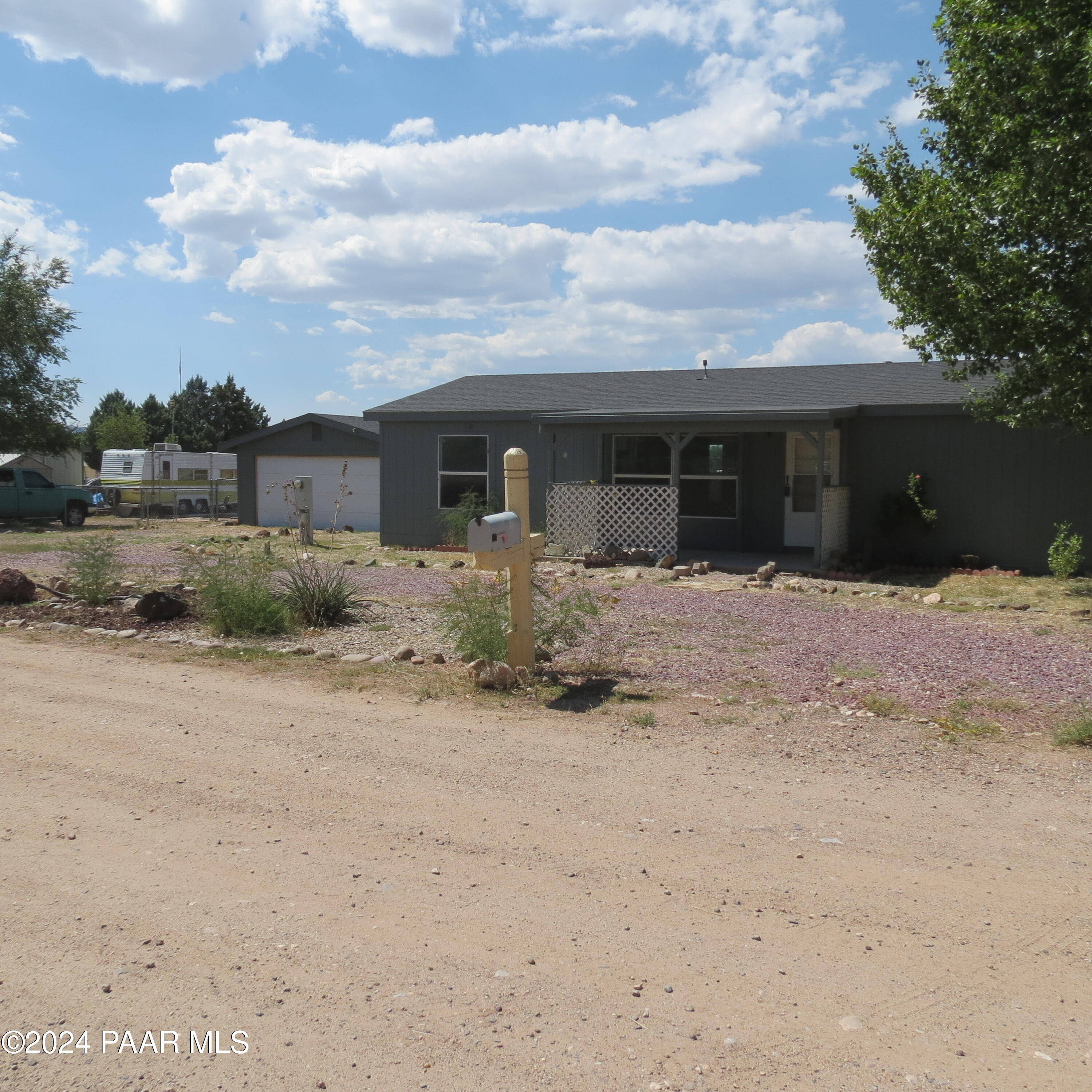 Bourbon Aly, Paulden, AZ 86334