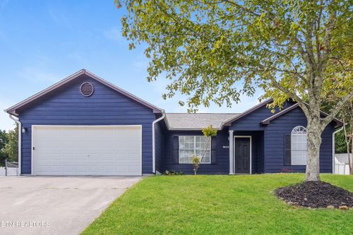 8424 Gardenside Ln, Powell, TN, 37849-5811 | Card Image