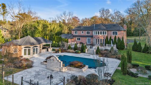 109 Wheatley Rd, Glen Head, NY, 11545-2615 | Card Image