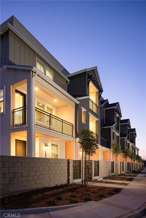 136 S Tulip Avenue, Compton, CA, 90220 | Card Image