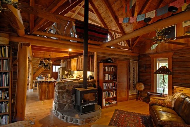 Yellowstone Cabin Living Room | Image 7