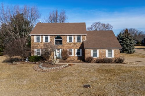 3850 E 59th St, Davenport, IA, 52807-2976 | Card Image