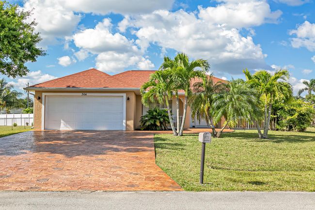 364 Sw Aero Cir, House other with 3 bedrooms, 2 bathrooms and null parking in Port St. Lucie FL | Image 4