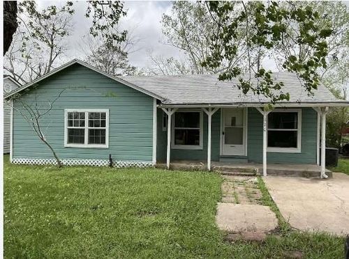220 3rd St, Brazoria, TX, 77422-8816 | Card Image