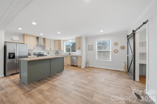 4186 Maple Trl, Morganton, NC, 28655-7920 | Card Image