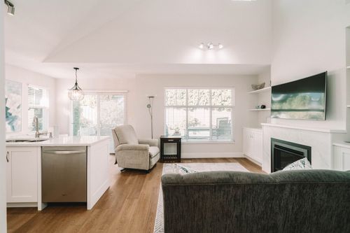 19-14877 33 Ave, Surrey, BC, V4P3A3 | Card Image