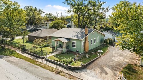 210 E Ashley St, Siloam Springs, AR, 72761-2742 | Card Image