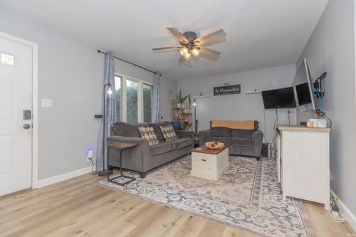 712 Greenfield Road, Evansville, IN, 47715 | Card Image